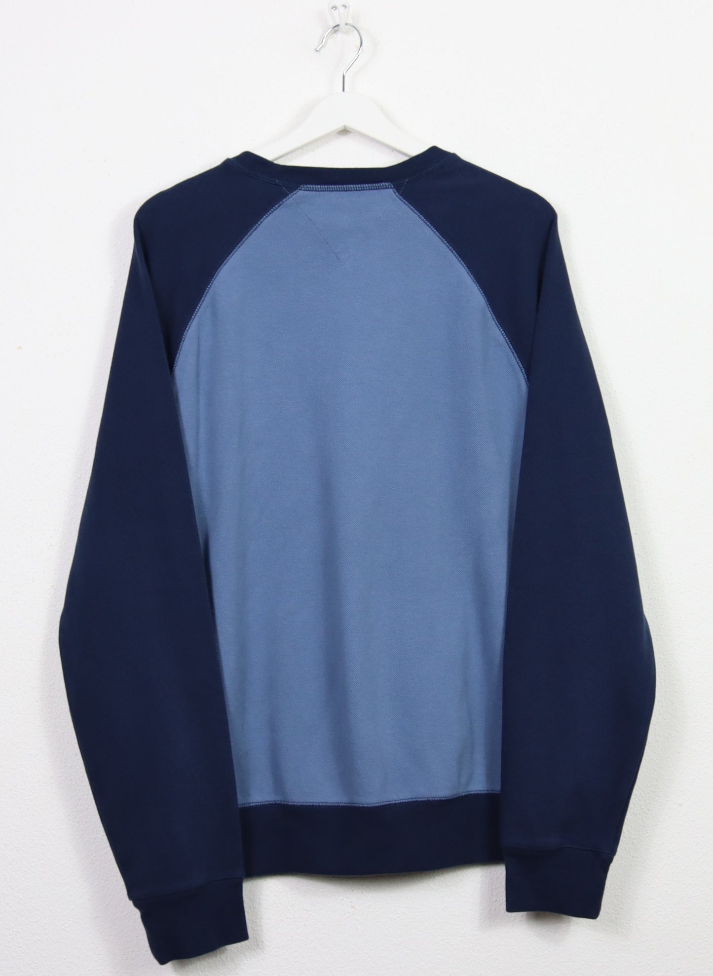 TOMMY HILFIGER SWEATER L